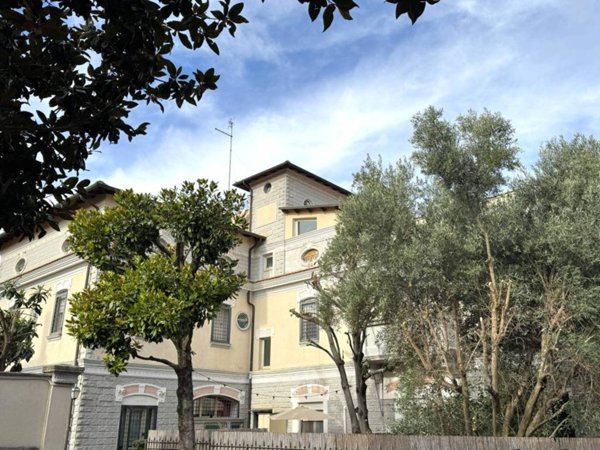 appartamento in vendita a Roma in zona Tuscolano