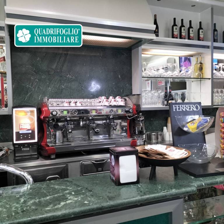 negozio in vendita a Roma in zona Prenestino-Labicano