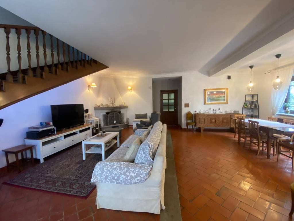 casa indipendente in vendita a Roma in zona Finocchio