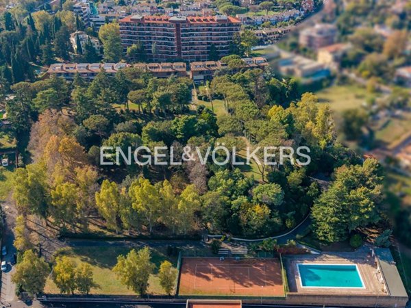 appartamento in vendita a Roma in zona Ostiense