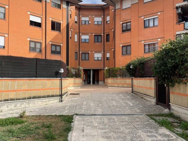 appartamento in vendita a Roma in zona Massimina/Casal Lumbroso