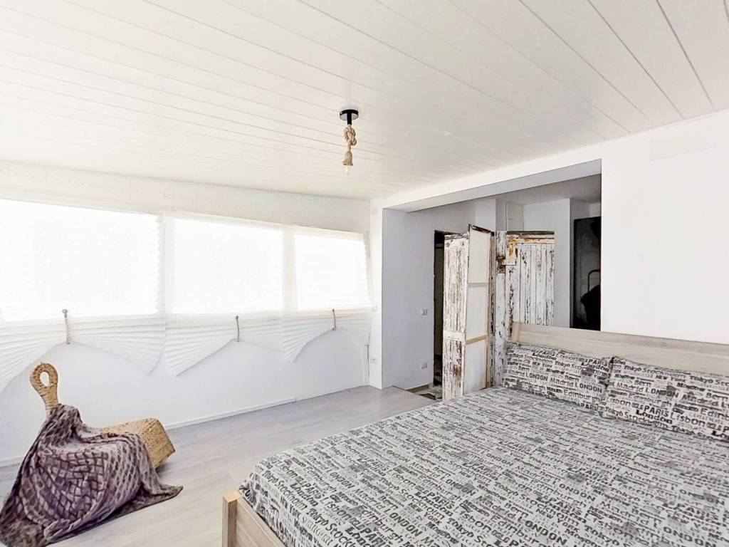 appartamento in vendita a Roma in zona Ostia