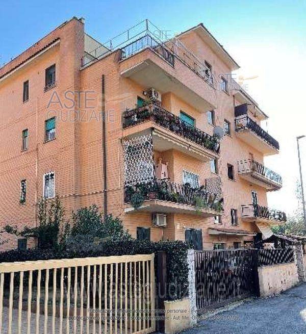 appartamento in vendita a Roma in zona Labaro