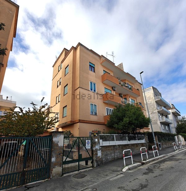 appartamento in vendita a Roma in zona Primavalle