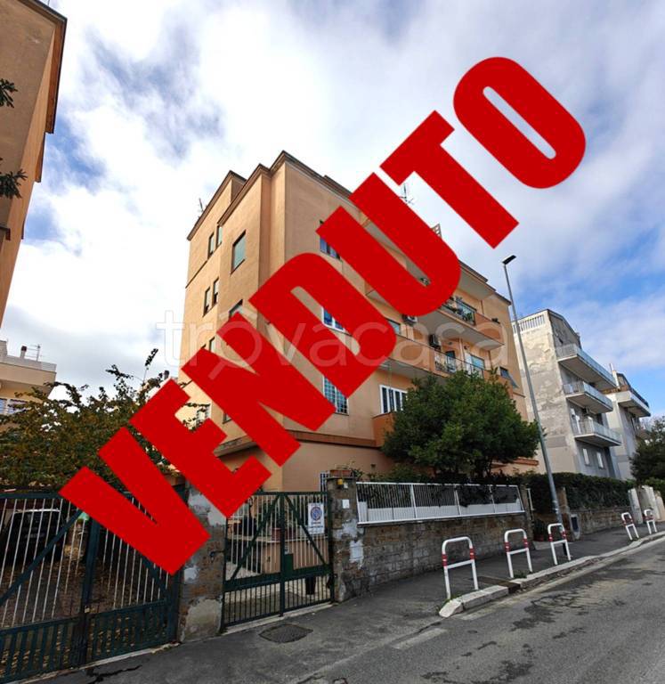 appartamento in vendita a Roma in zona Primavalle