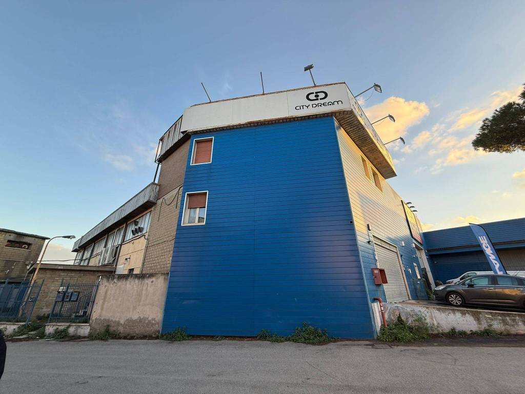 appartamento in vendita a Roma in zona Torre Angela