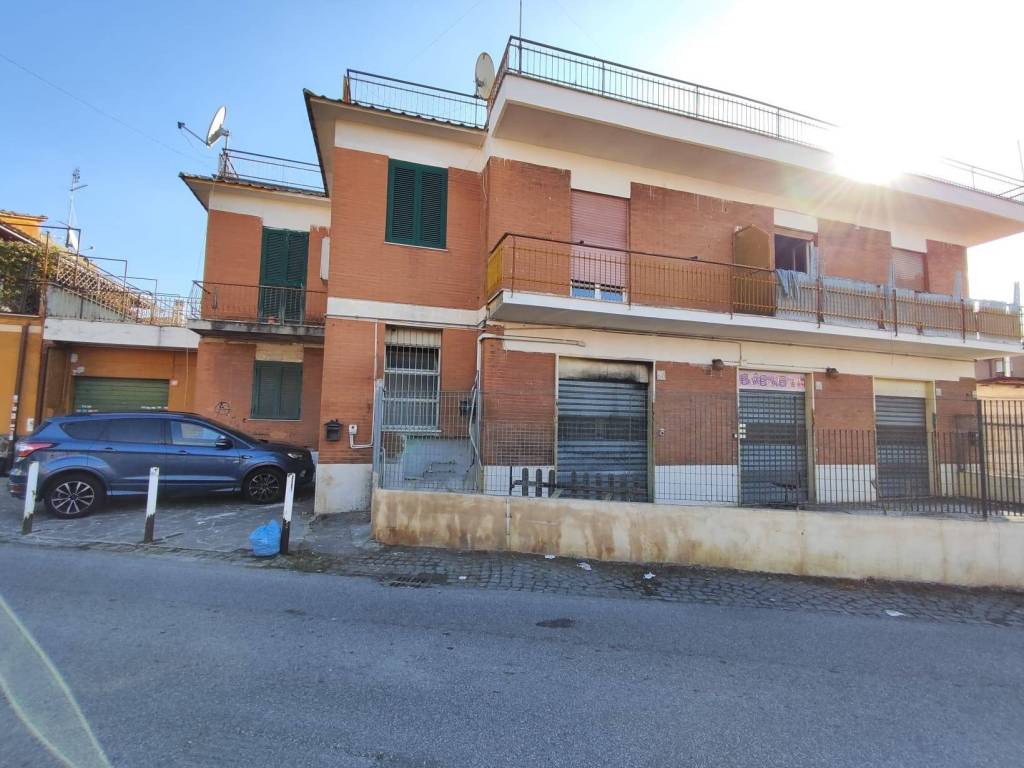 appartamento in vendita a Roma in zona Romanina