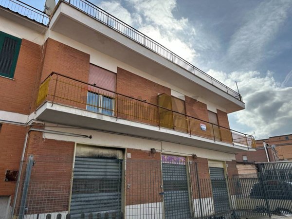 appartamento in vendita a Roma in zona Tor Vergata/Torrenova