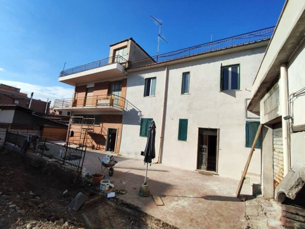 appartamento in vendita a Roma in zona Tor Vergata/Torrenova