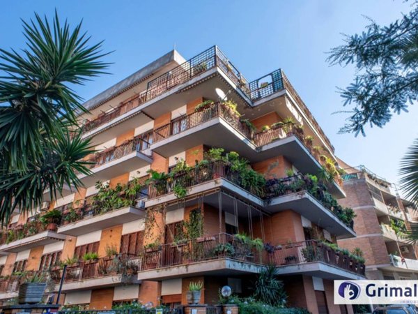 appartamento in vendita a Roma in zona Ardeatino