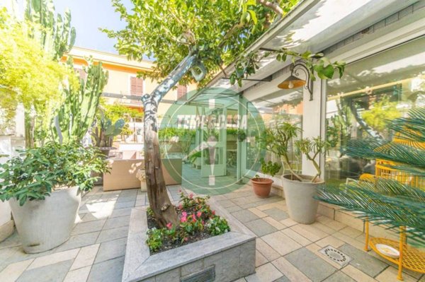 appartamento in vendita a Roma in zona Ostiense