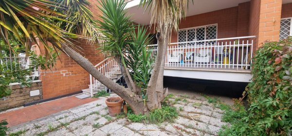 casa indipendente in vendita a Roma in zona Torrevecchia