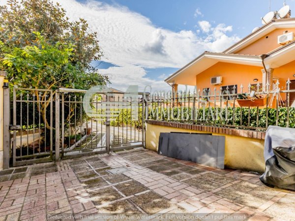 casa indipendente in vendita a Roma