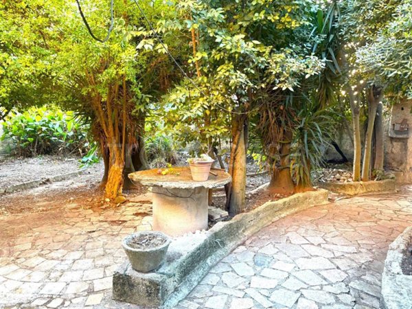 casa indipendente in vendita a Roma in zona Acilia