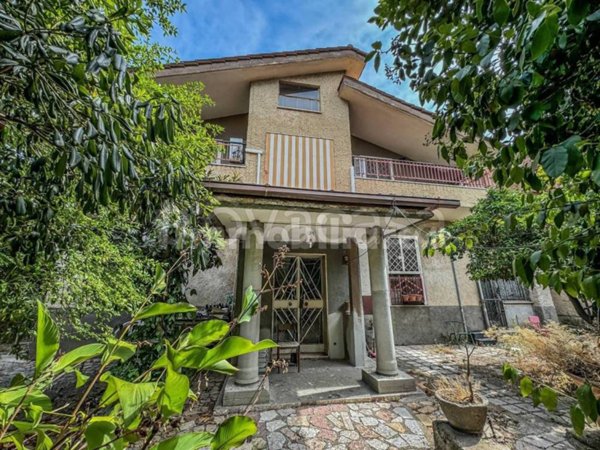 casa indipendente in vendita a Roma in zona Acilia