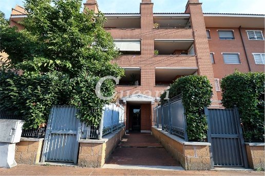 appartamento in vendita a Roma in zona Torre Angela