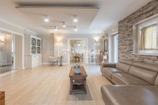 appartamento in vendita a Roma in zona Valle Muricana