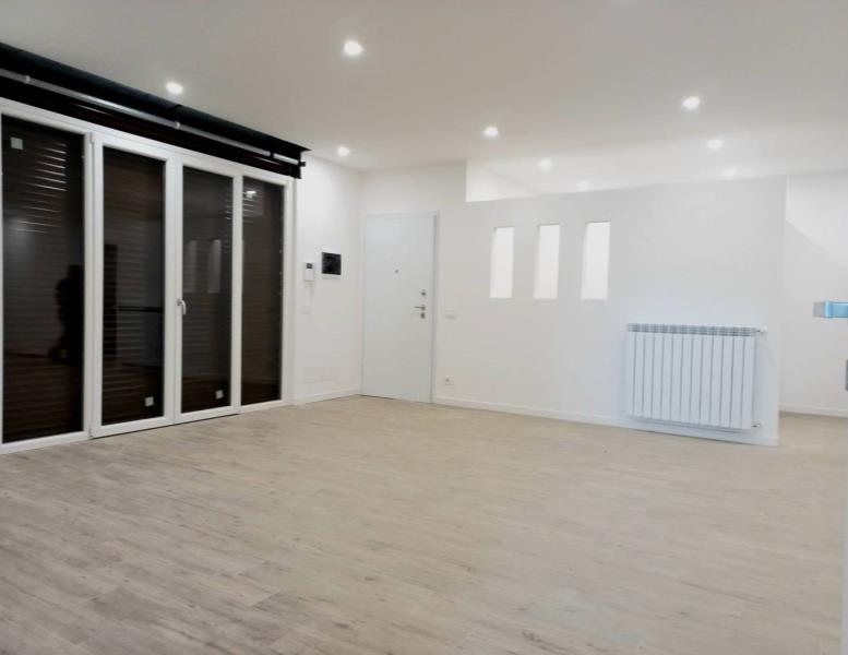 appartamento in vendita a Roma in zona Ardeatino