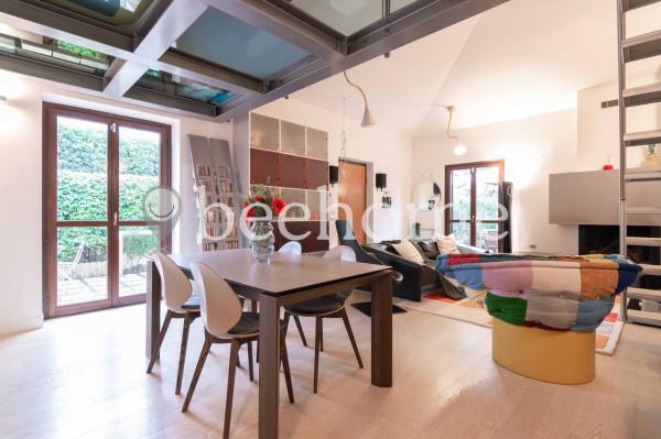 casa indipendente in vendita a Roma in zona Tomba di Nerone