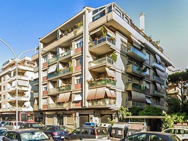 appartamento in vendita a Roma in zona Ostia