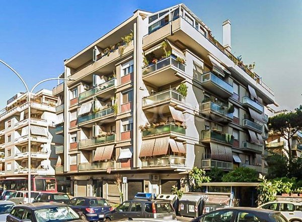 appartamento in vendita a Roma in zona Ostia