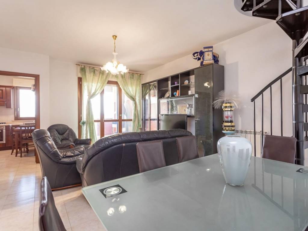 appartamento in vendita a Roma in zona Sette Bagni