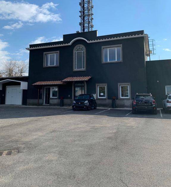 intera palazzina in vendita a Roma in zona Ponte Mammolo