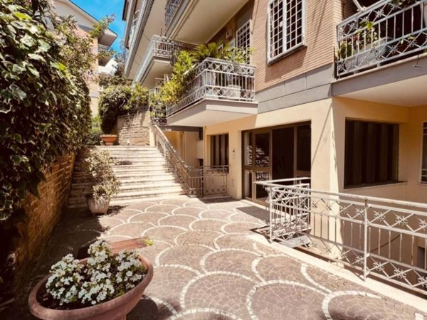 appartamento in vendita a Roma in zona Gianicolense