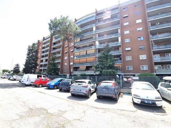 appartamento in vendita a Roma in zona Cinecittà