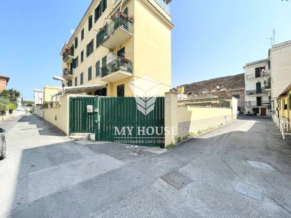 casa indipendente in vendita a Roma in zona Tuscolano