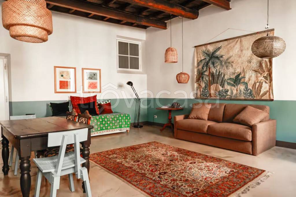 appartamento in vendita a Roma in zona Rione Monti/Campitelli