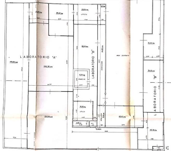 locale commerciale in vendita a Roma in zona Pantan Monastero