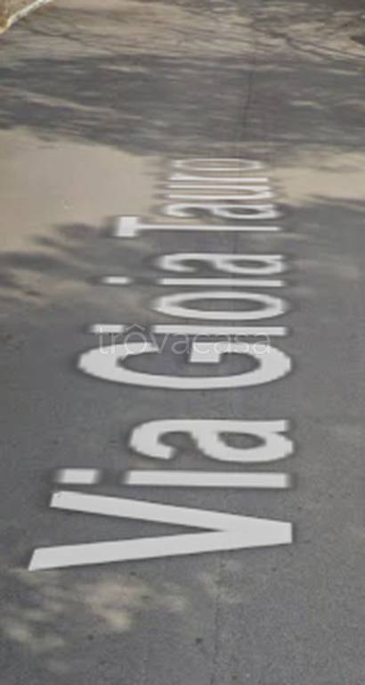 negozio in vendita a Roma in zona Casal Morena