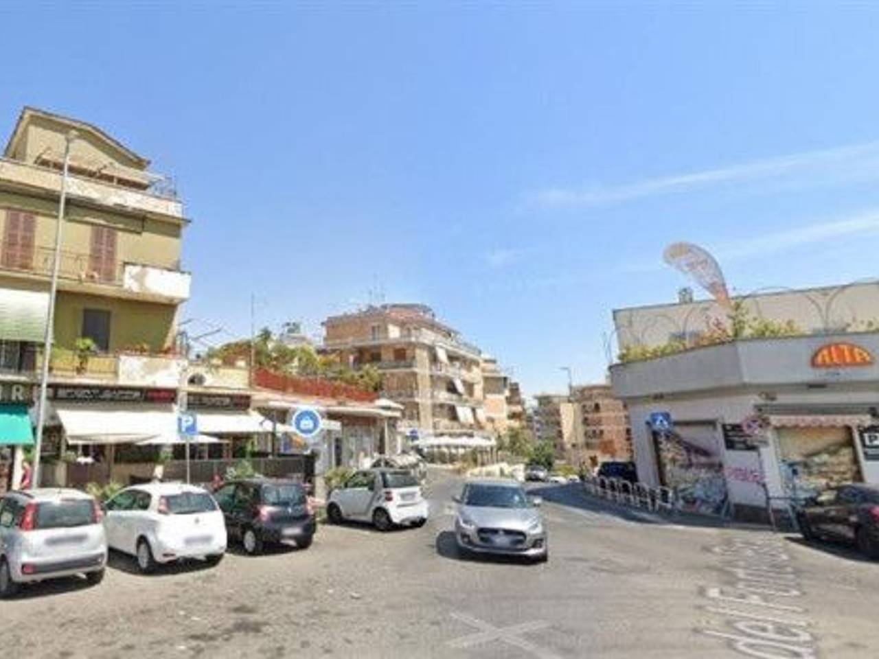 negozio in vendita a Roma in zona Primavalle