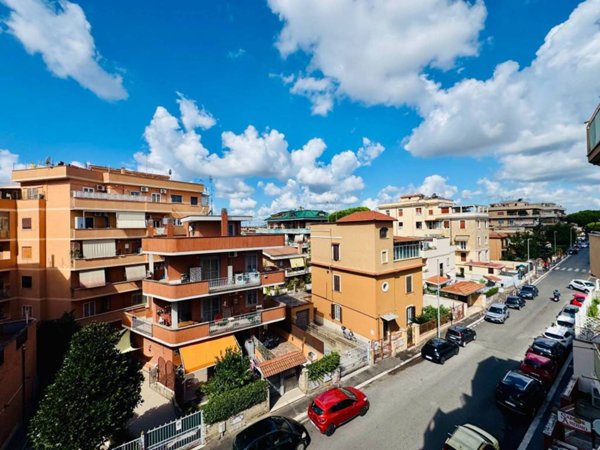 appartamento in vendita a Roma in zona Aurelio