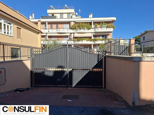 casa semindipendente in vendita a Roma in zona Finocchio