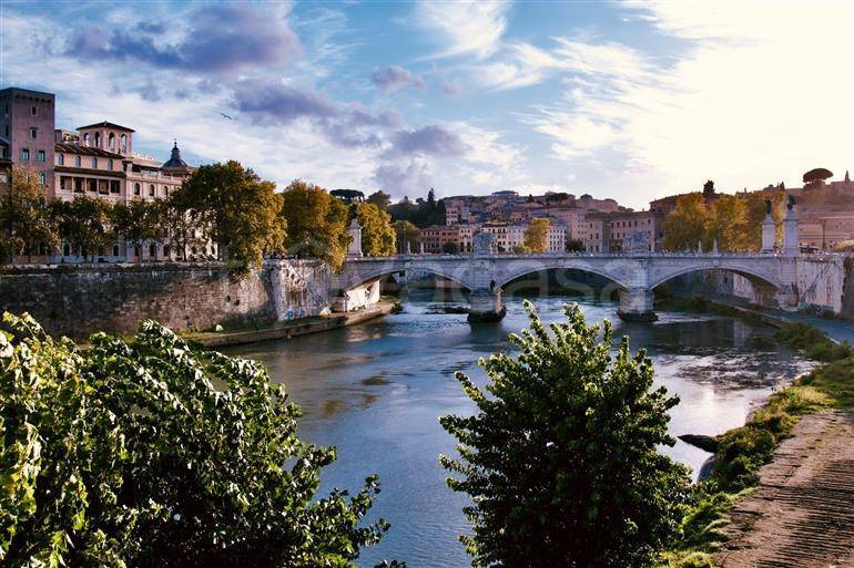 casa indipendente in vendita a Roma in zona Parione/Sant'Eustachio