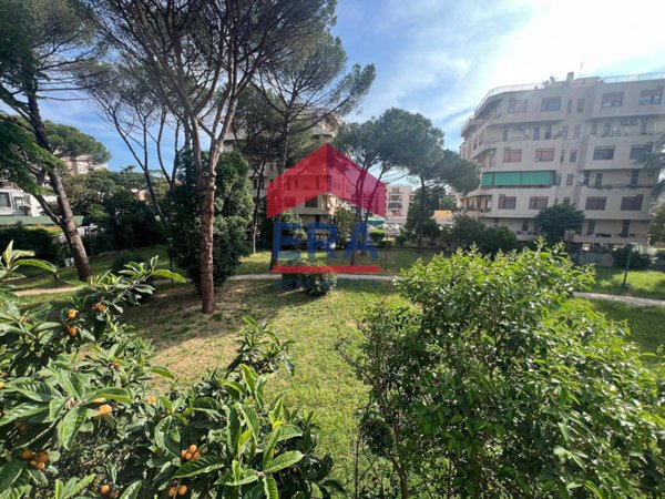 appartamento in vendita a Roma in zona Ardeatino