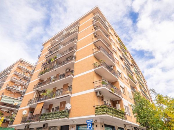 appartamento in vendita a Roma in zona Portuense