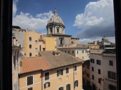 appartamento in vendita a Roma in zona Rione Regola