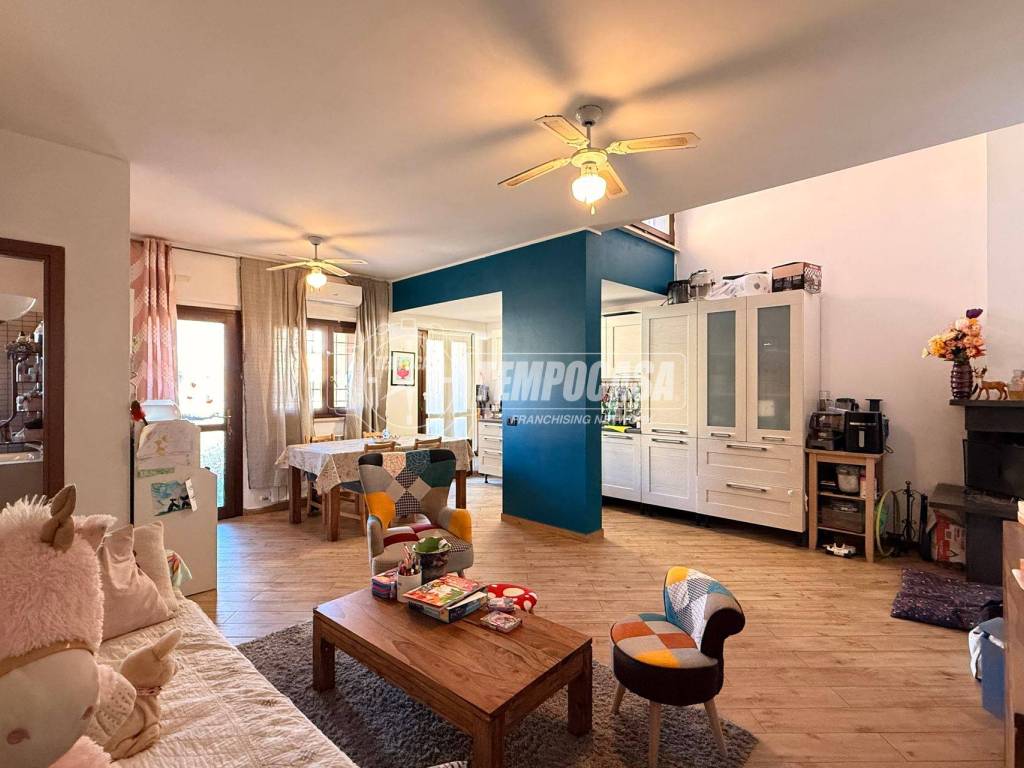 appartamento in vendita a Roma in zona Palmarola