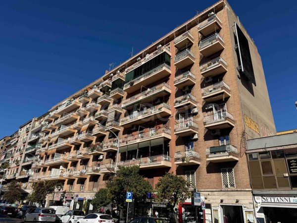 appartamento in vendita a Roma in zona Don Bosco