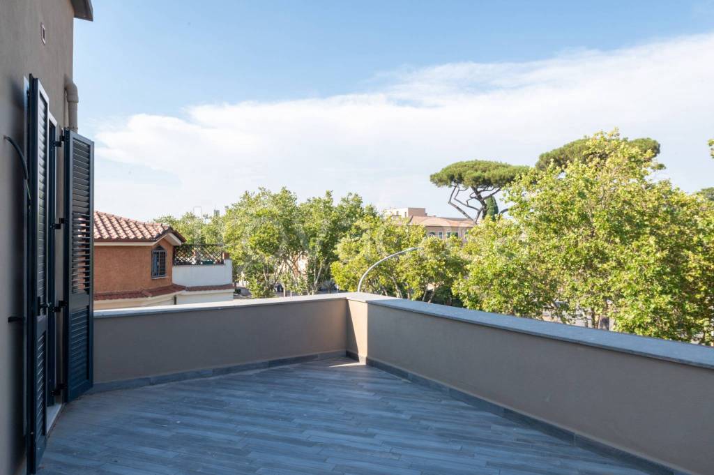 appartamento in vendita a Roma in zona Gianicolense