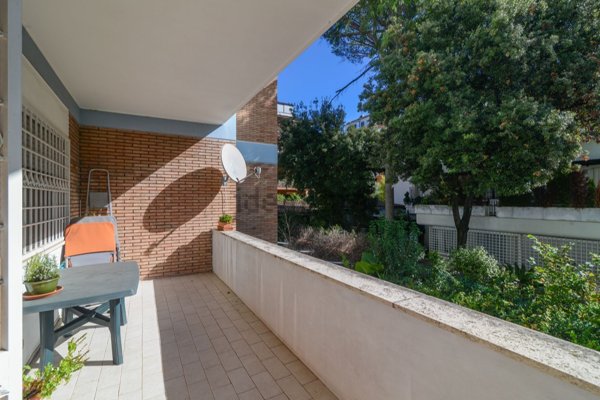 appartamento in vendita a Roma in zona Tor di Quinto