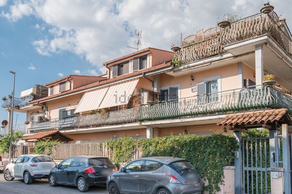 appartamento in vendita a Roma in zona Giardini di Corcolle