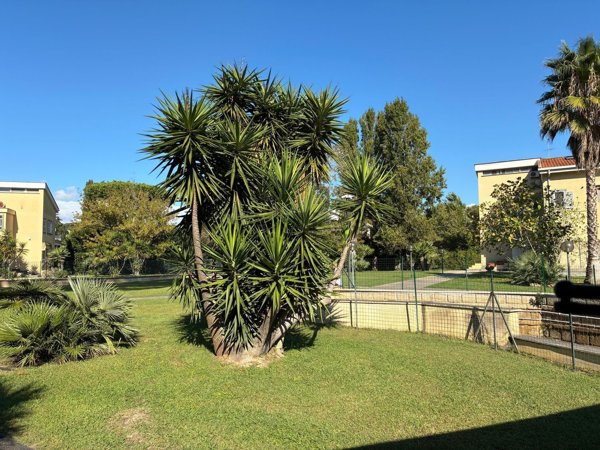 appartamento in vendita a Roma in zona Casal Palocco