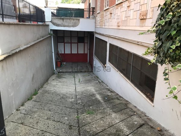 casa semindipendente in vendita a Roma in zona Alessandrino
