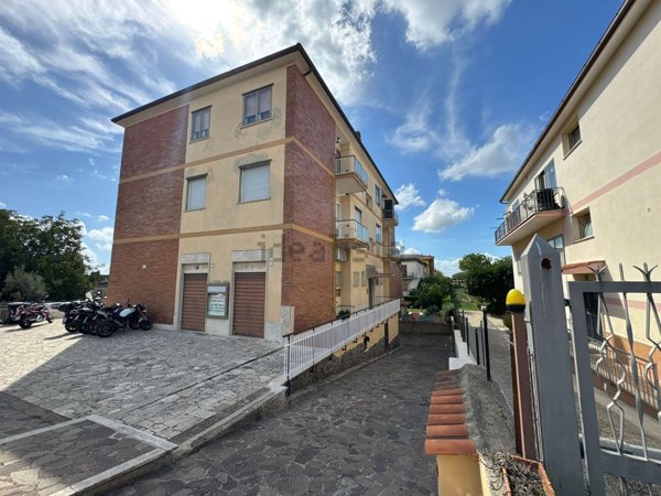 appartamento in vendita a Roma in zona Cesano