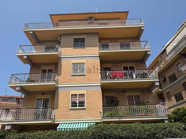 appartamento in vendita a Roma in zona Ostia