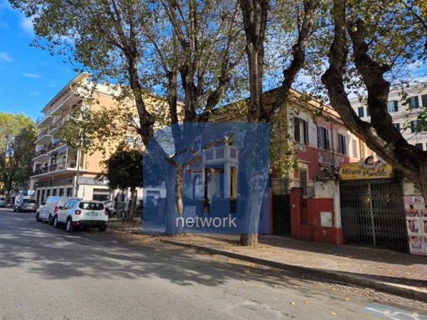 appartamento in vendita a Roma in zona Ostia